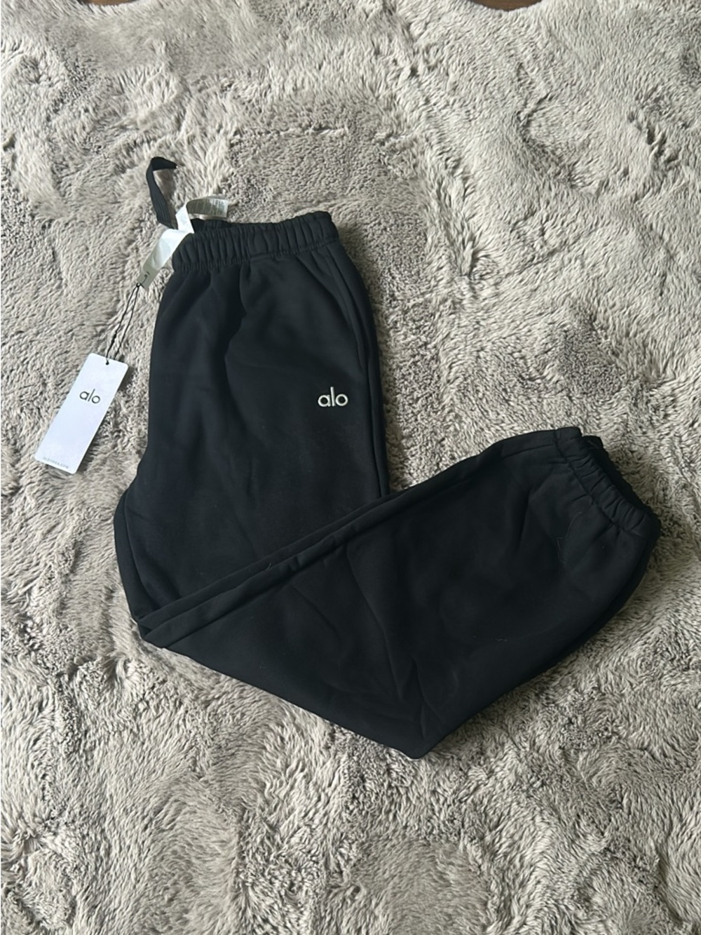 ALO Yoga black sweatpants
